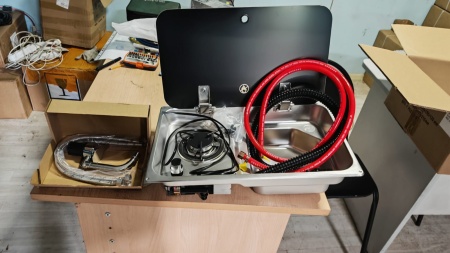 Газовая 1-конфорочная плита с раковиной справа, 12v (536х318х146)